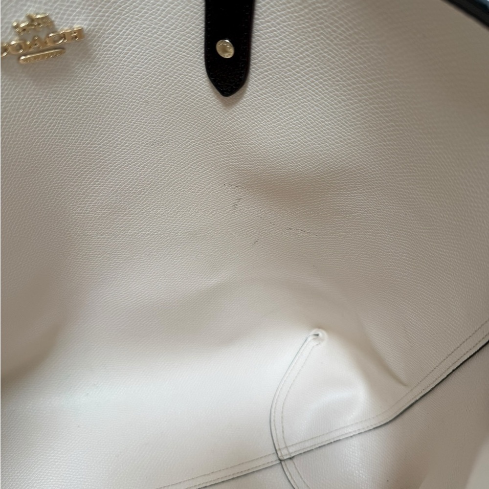 Coach Reversible Black Leather Tote with Logo Zip Pouch - Picture 10 of 11